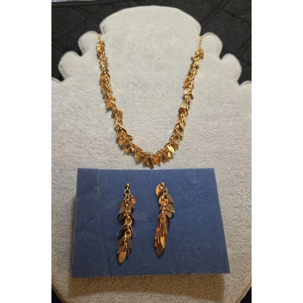 Vintage Avon Gold Confetti Necklace And Earring Set